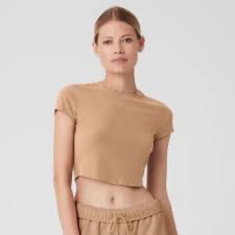 EUC Alo ribbed sea coast shirt sleeve tee
